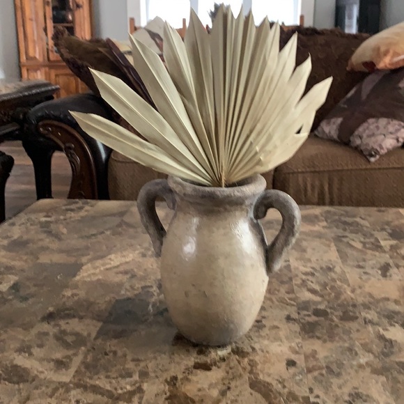 Rustic Clay vessel (pot) - Picture 2 of 2